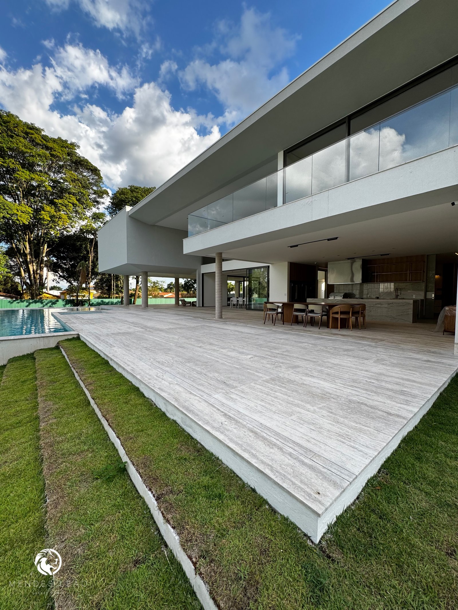 Lago Sul • QI 15 • Ponta Residência Mobiliada